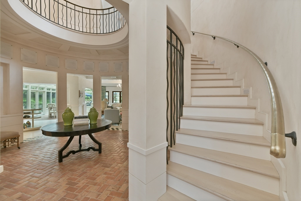 15 Claridge Drive