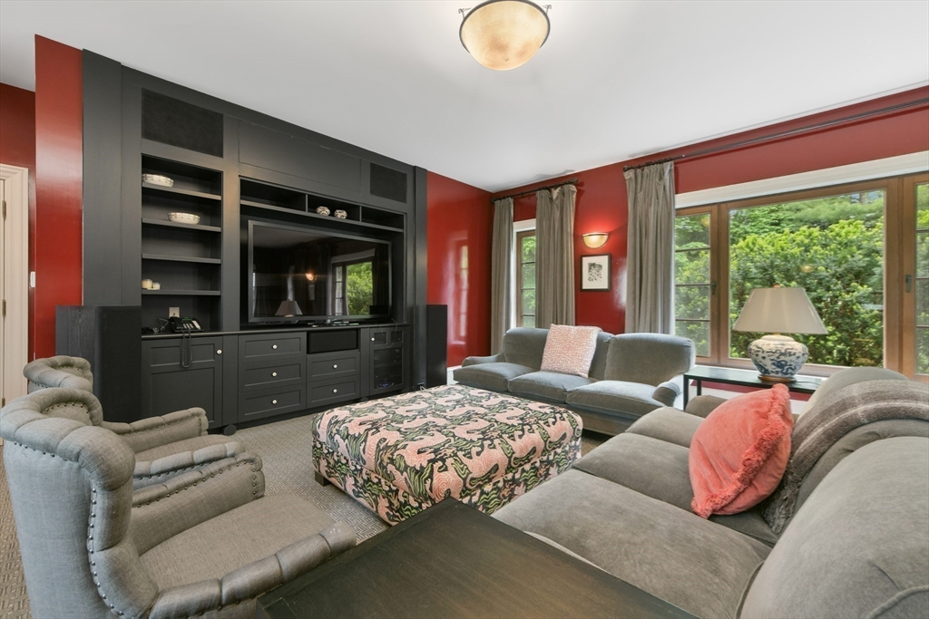 15 Claridge Drive