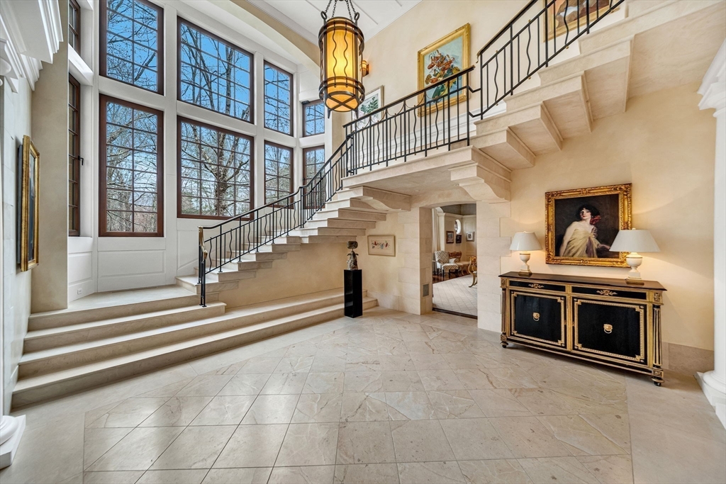 15 Claridge Drive