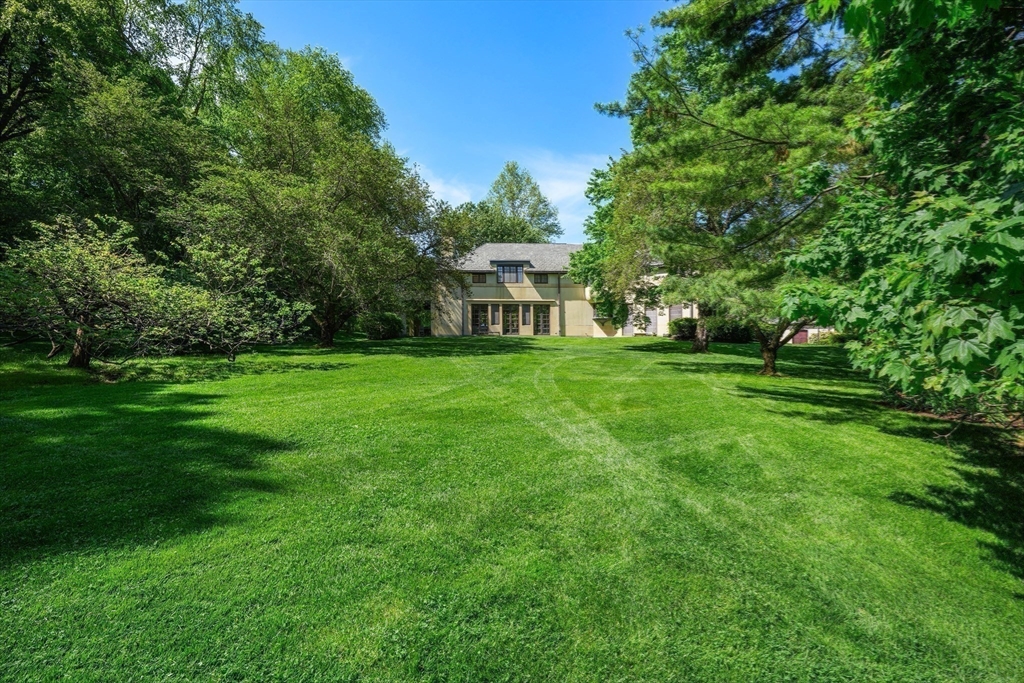 15 Claridge Drive