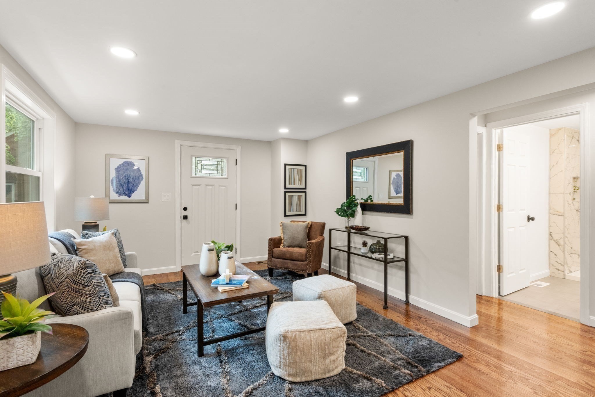 122 York St