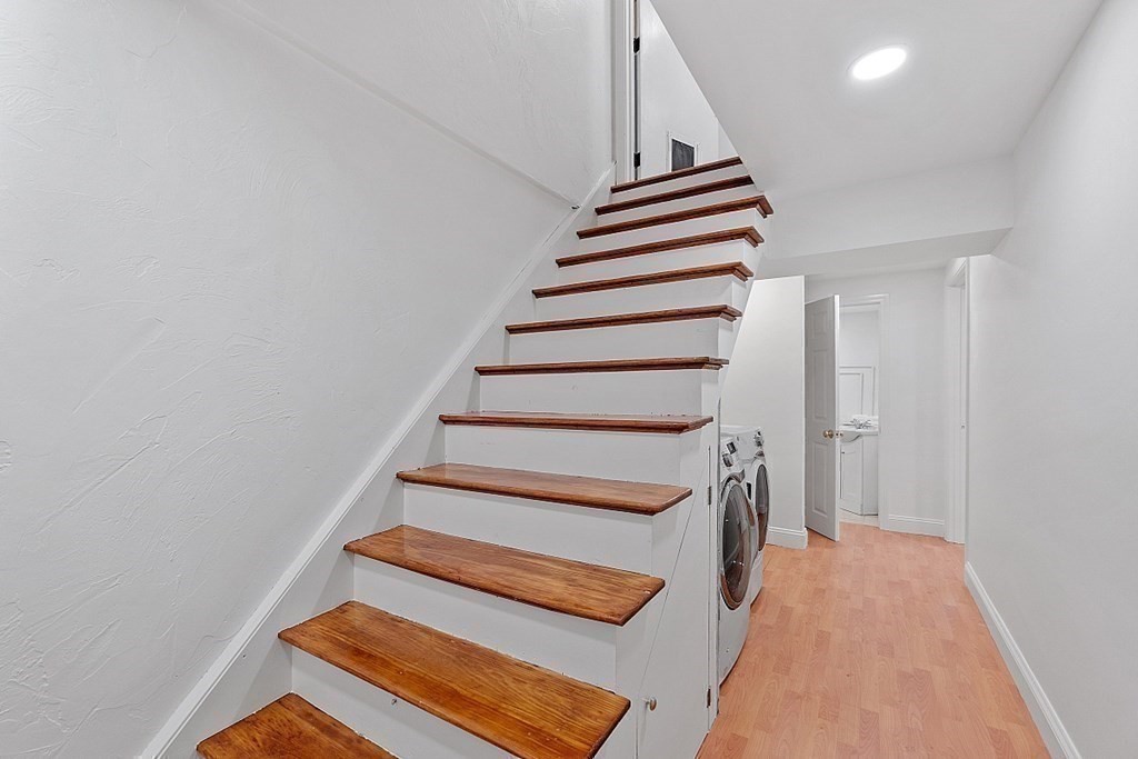 7 Sunnyside Ave