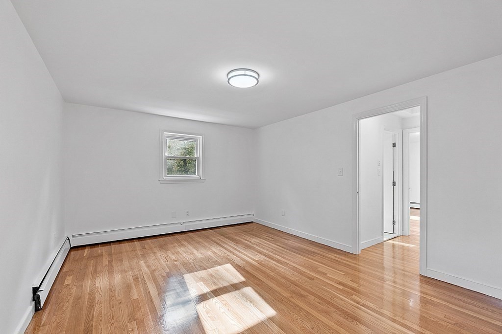 7 Sunnyside Ave