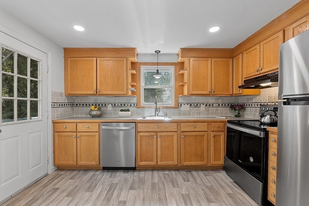 7 Sunnyside Ave