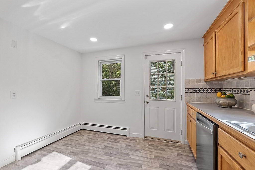 7 Sunnyside Ave