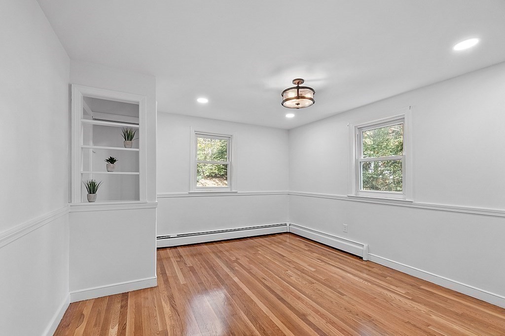 7 Sunnyside Ave