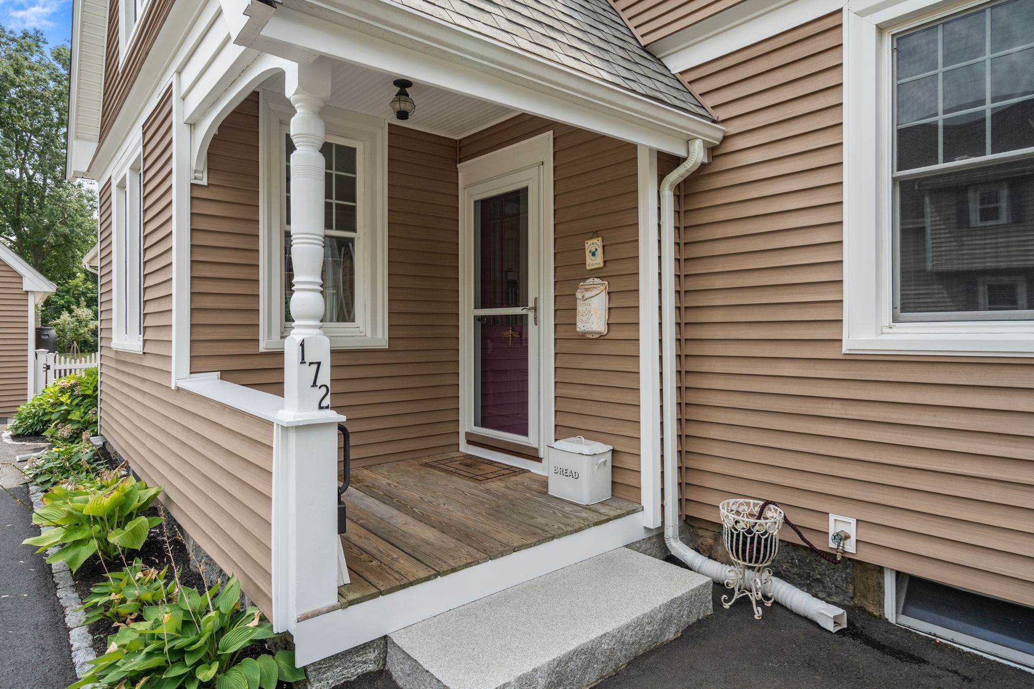 172 West St