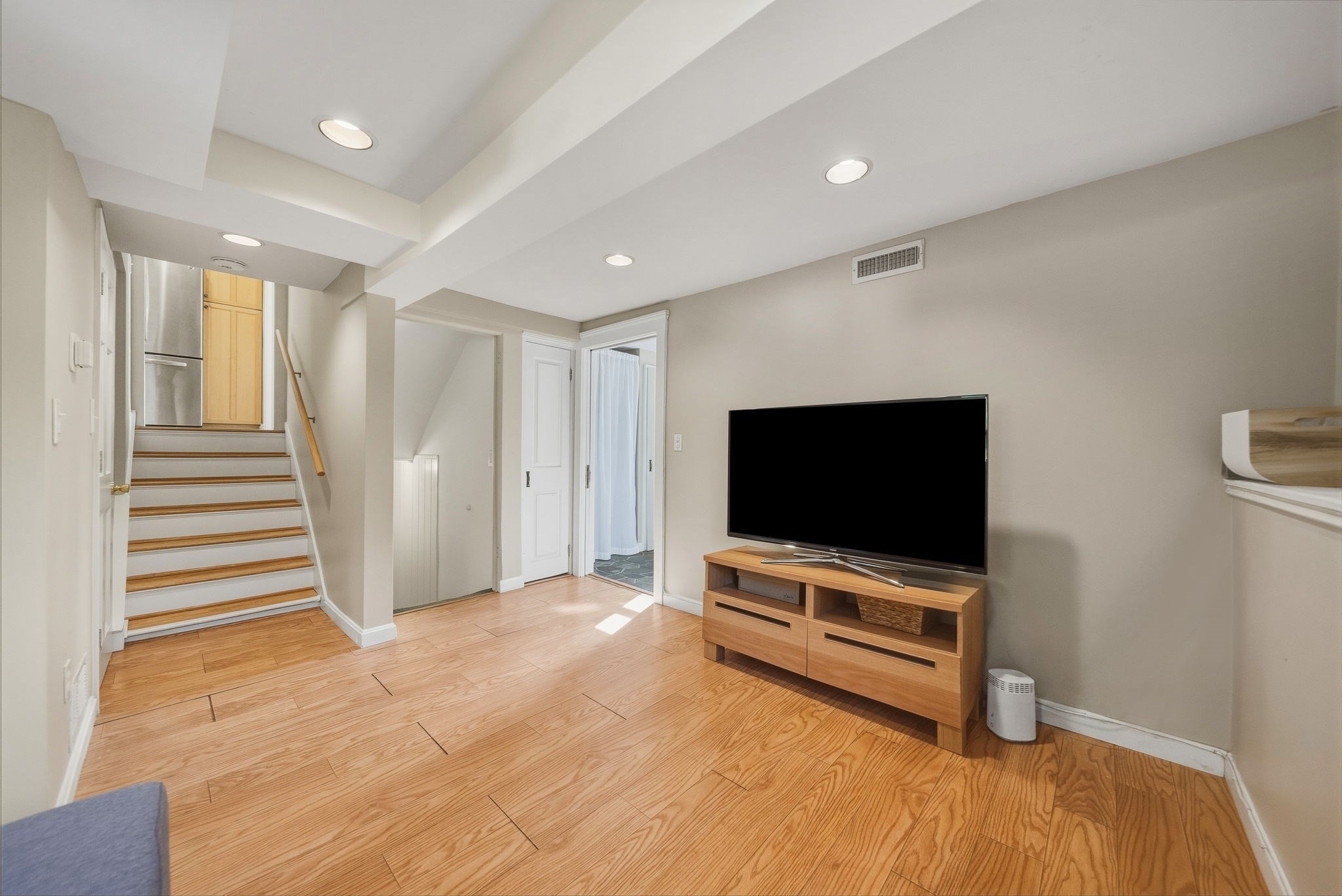 12 Dean Rd