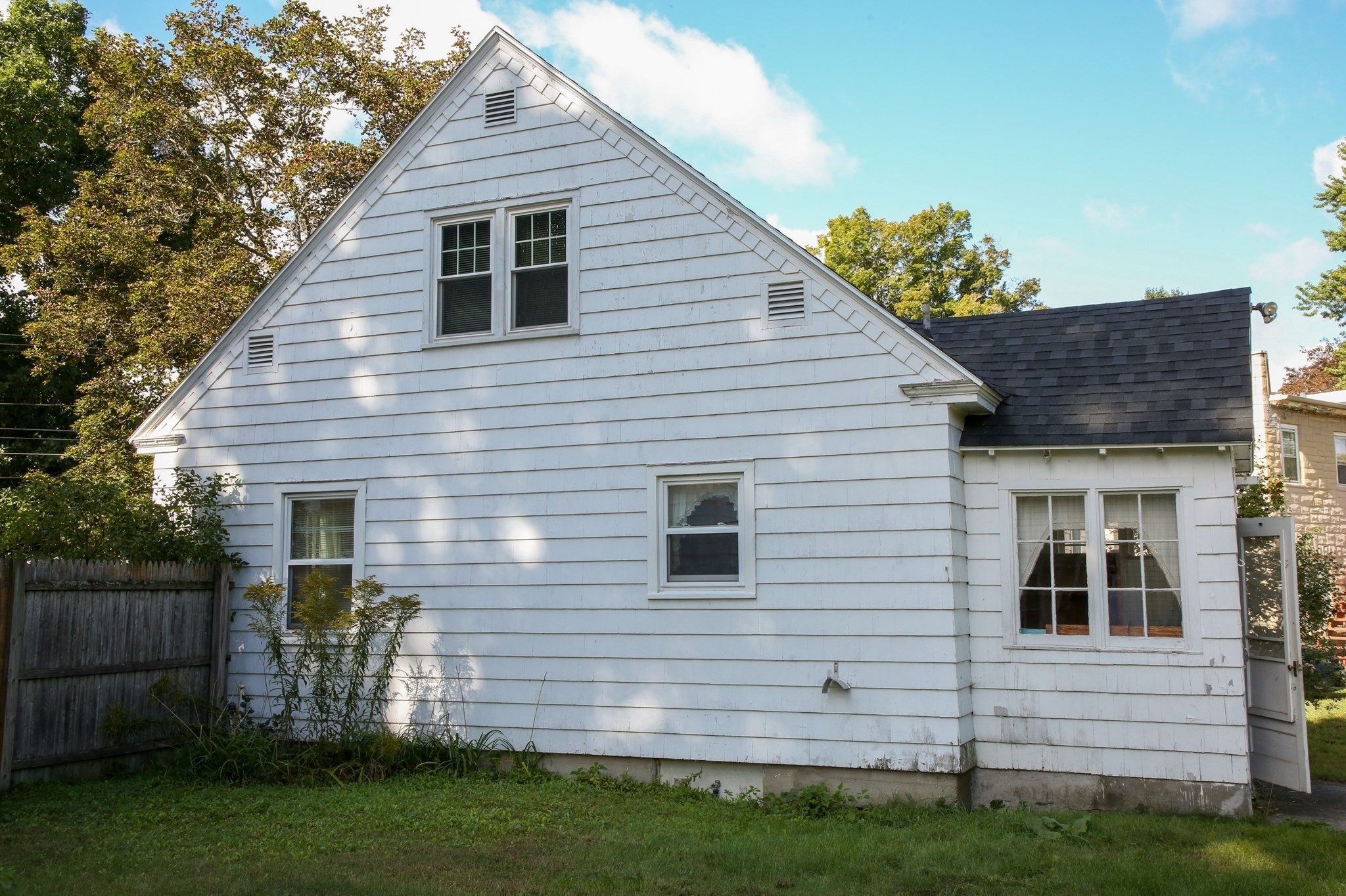 421 Elm St
