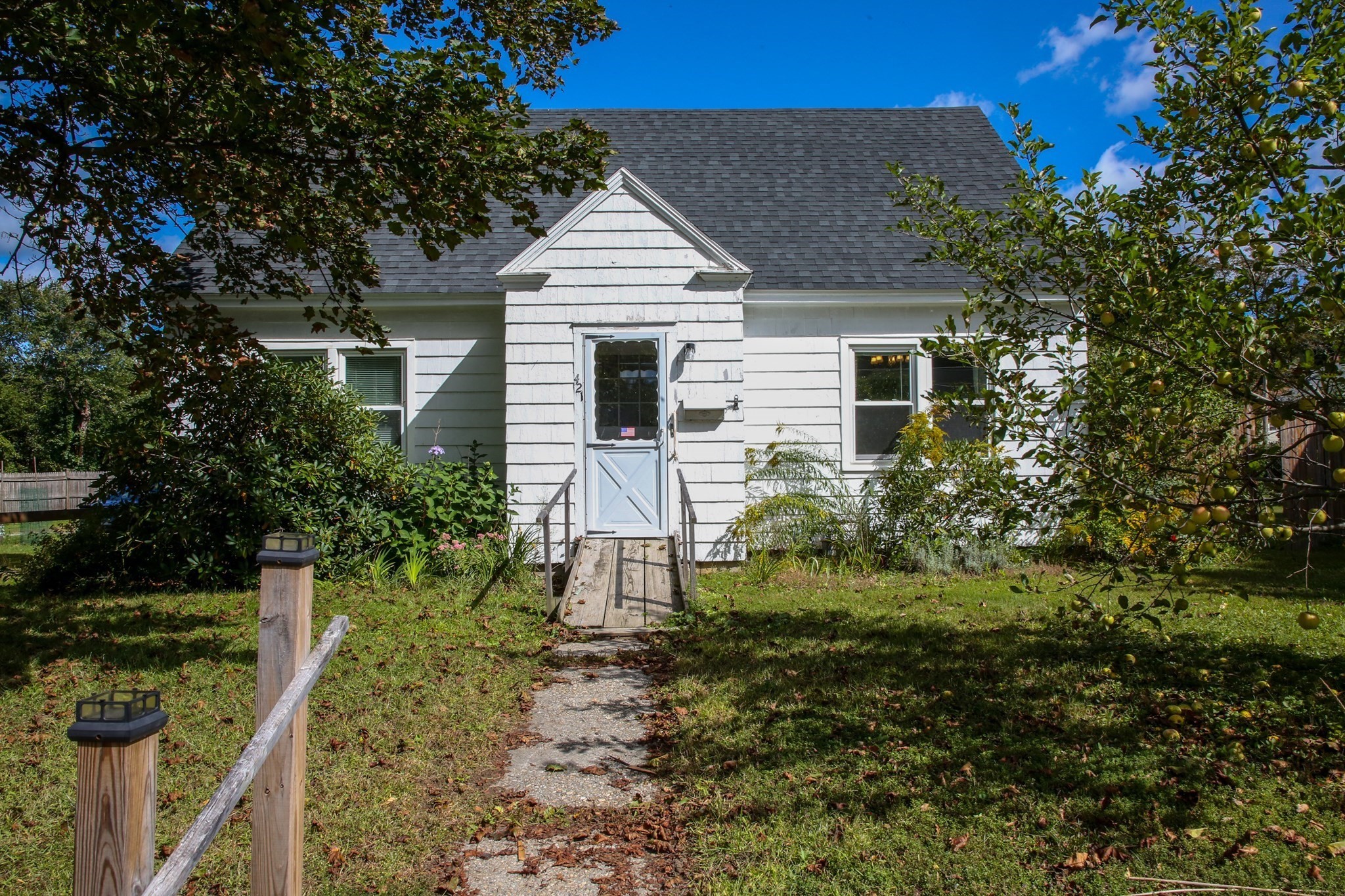 421 Elm St