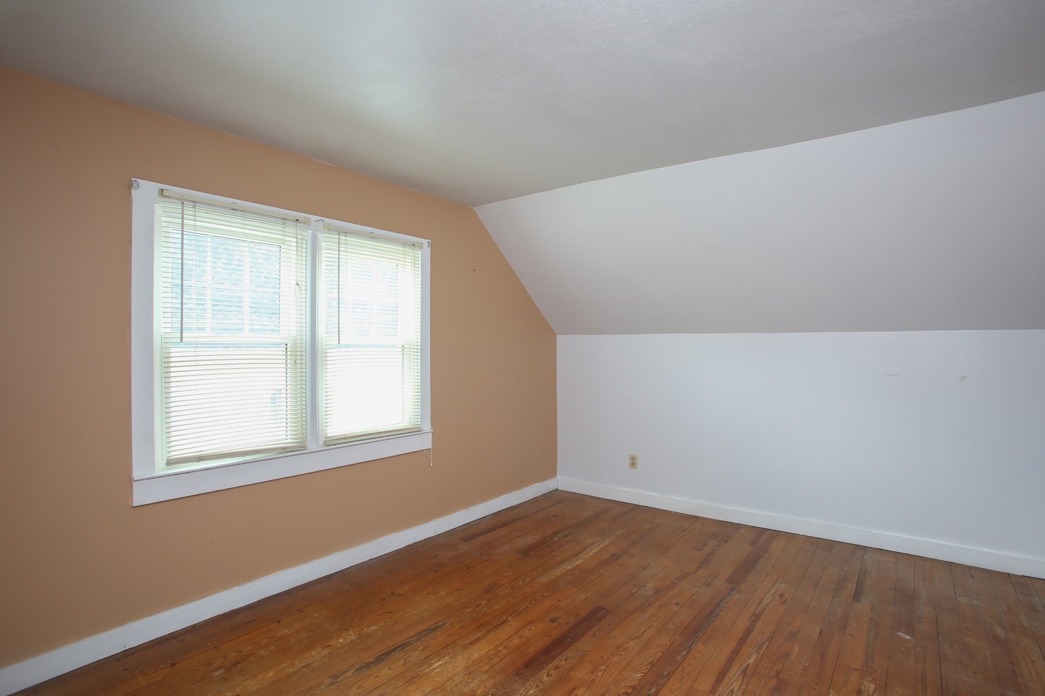 421 Elm St