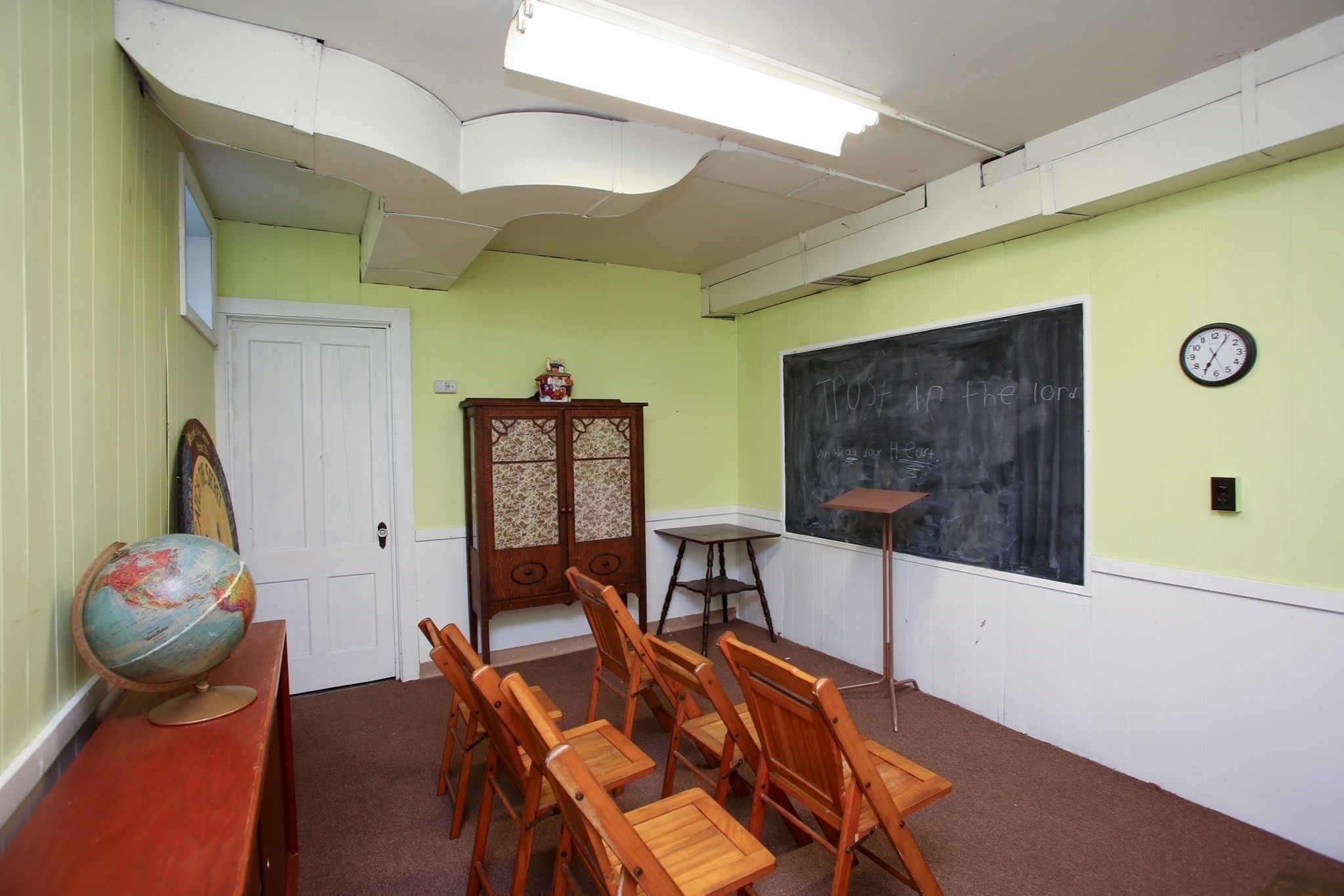 421 Elm St
