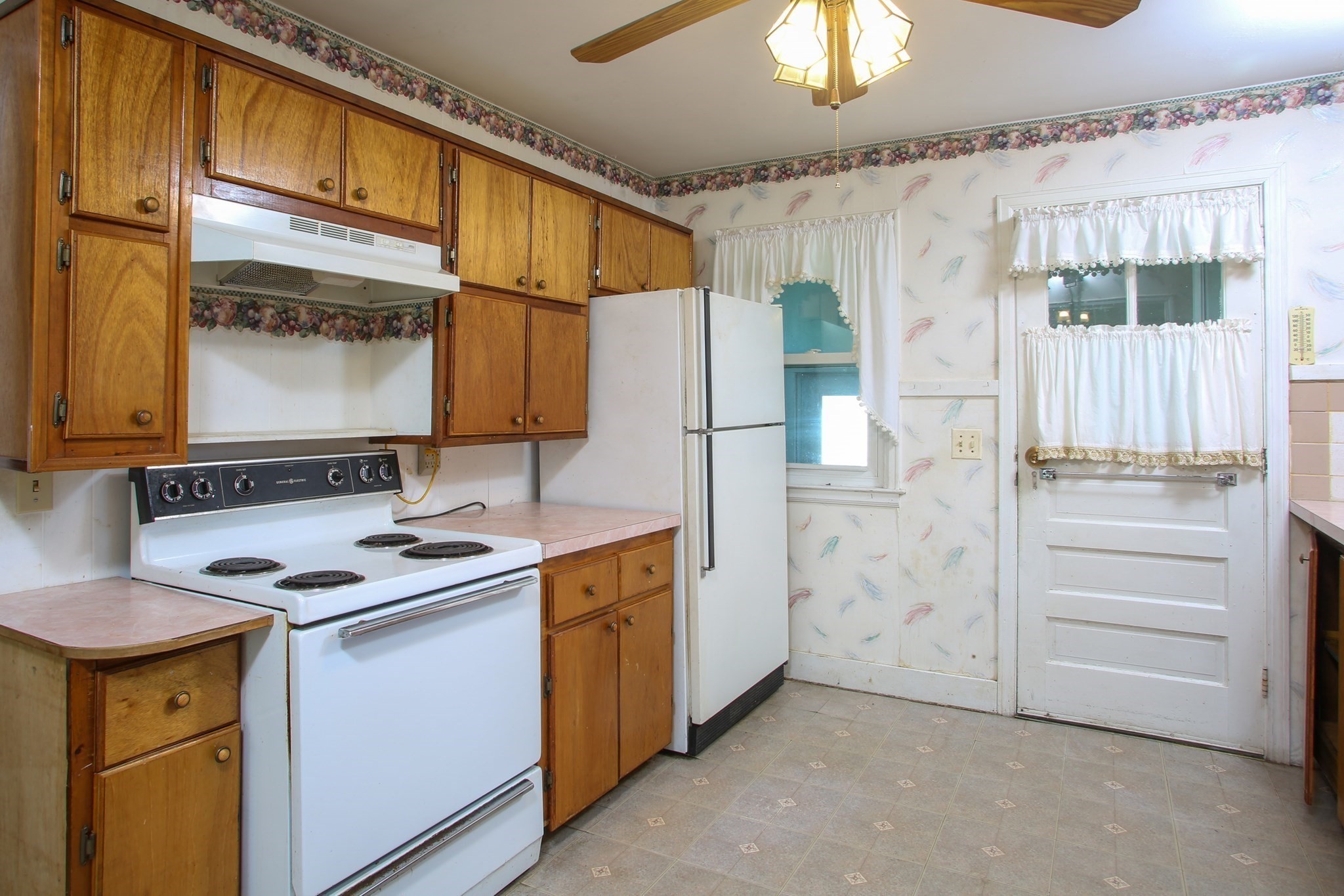 421 Elm St