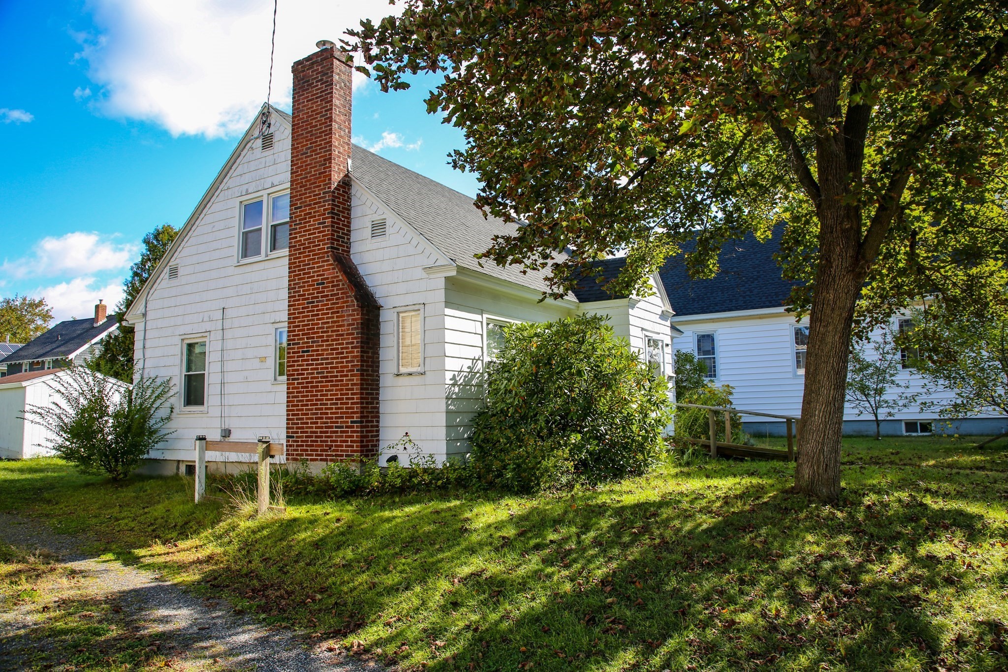 421 Elm St