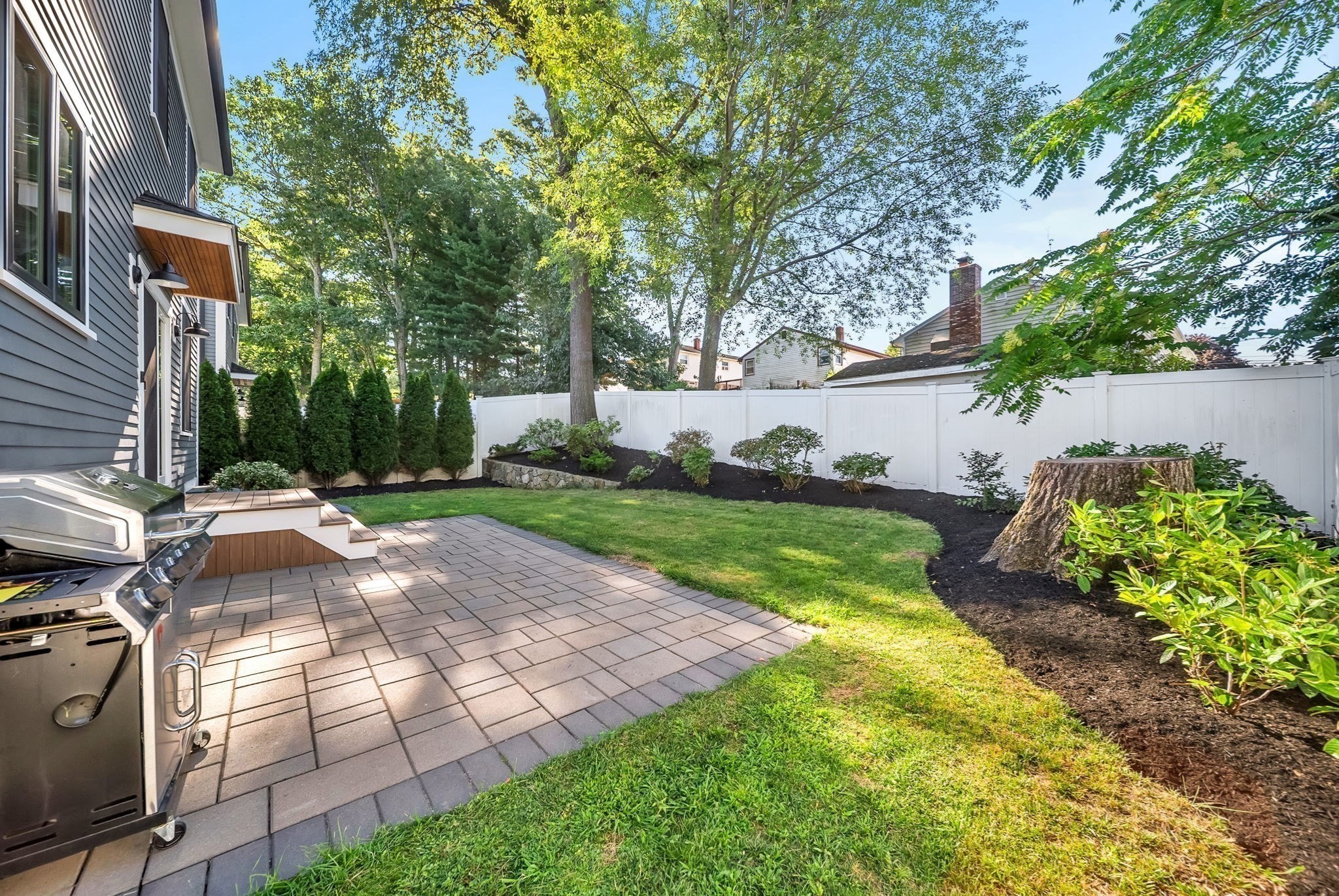 1382 Trapelo Rd