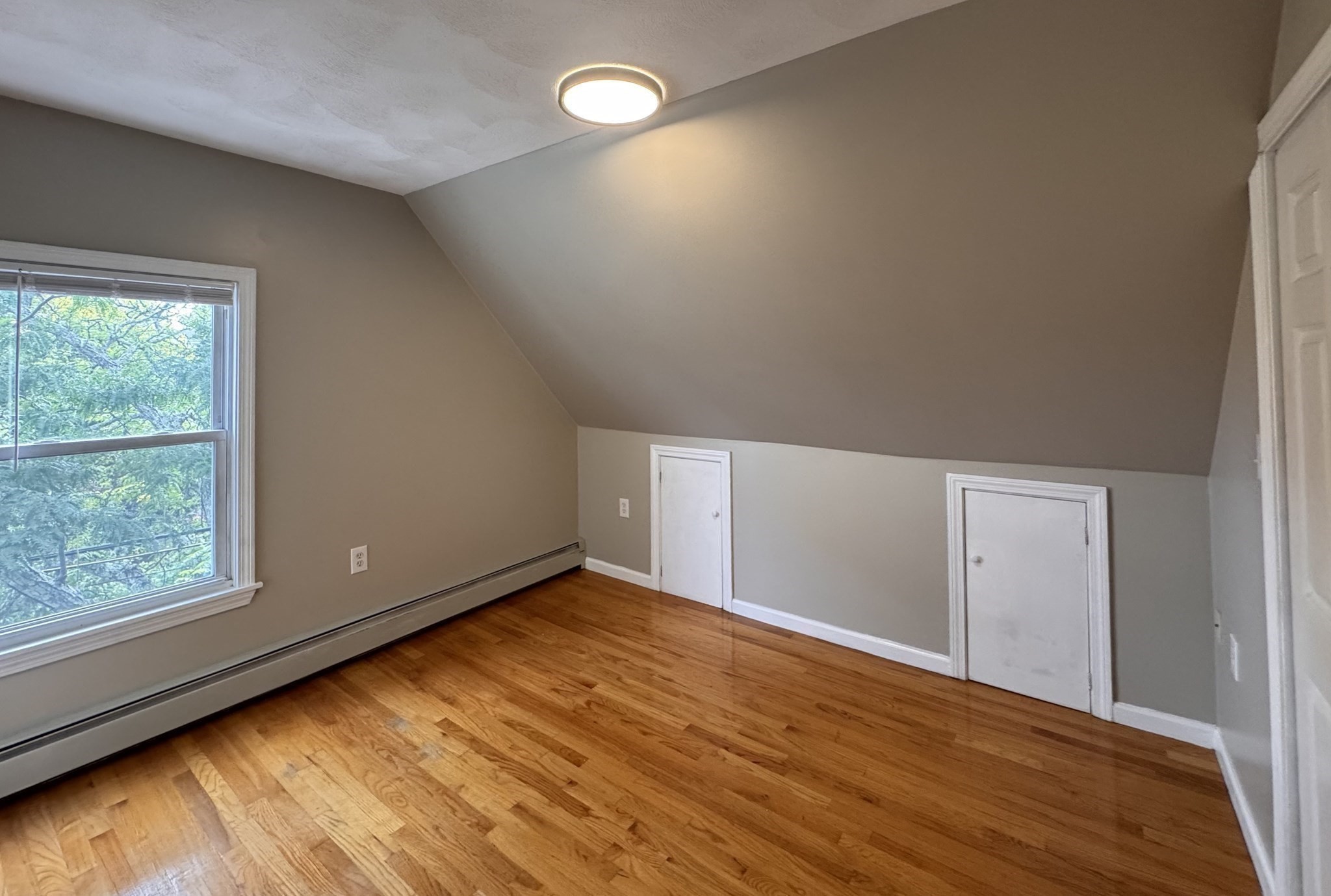 17 Farragut Avenue # 2
