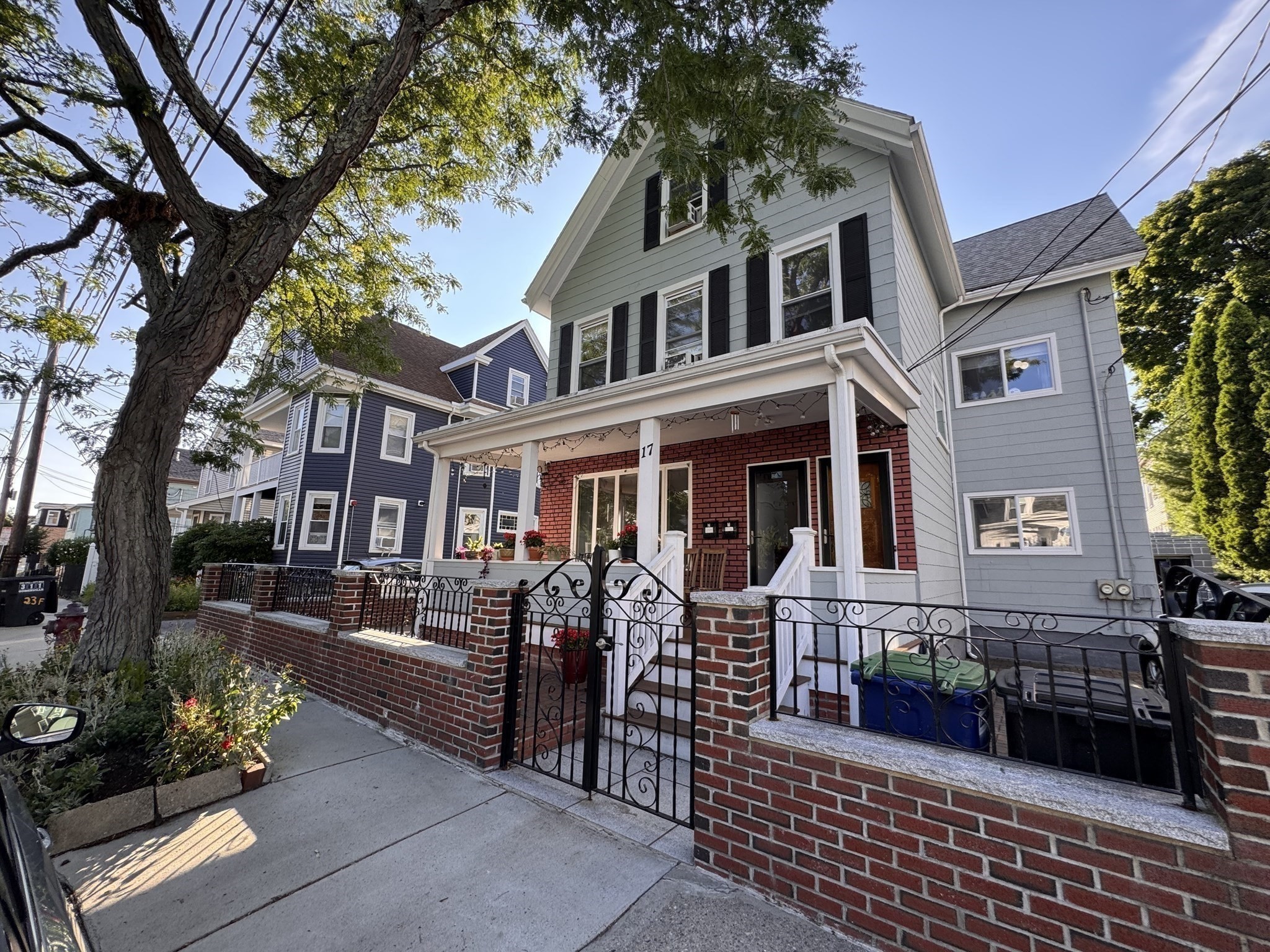 17 Farragut Avenue # 2