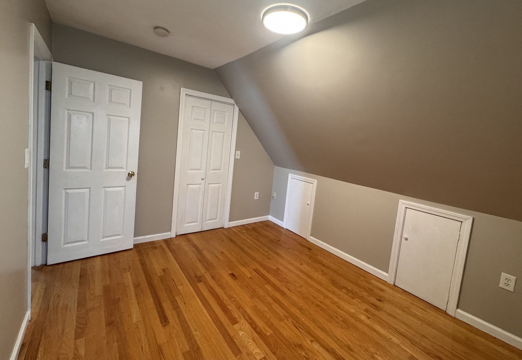 17 Farragut Avenue # 2