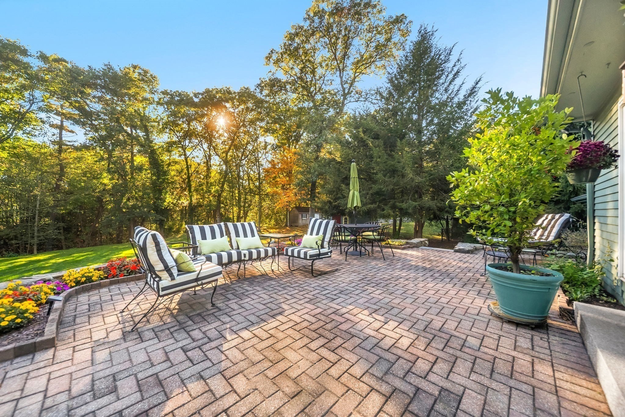 44 Pequot Rd