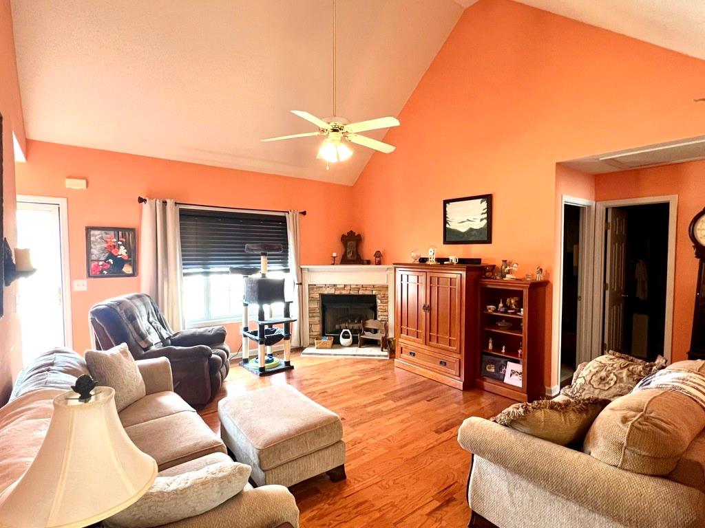 112 Twin Oaks Drive