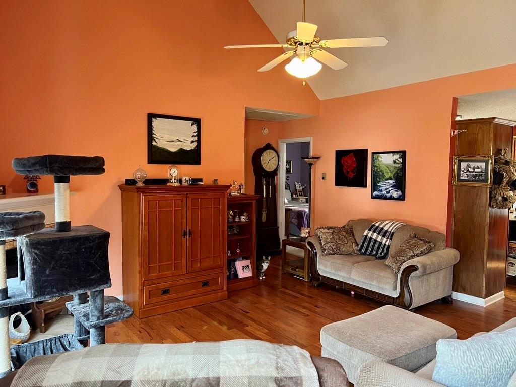 112 Twin Oaks Drive
