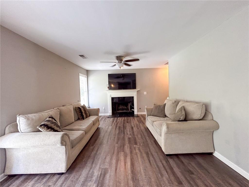 226 Charles Drive NE