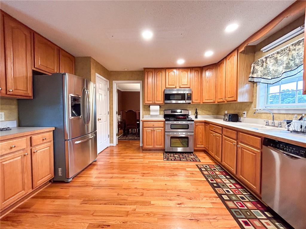 137 Cathy Lane NE