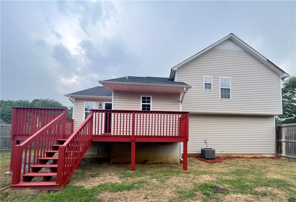 128 Summerfield Lane NE