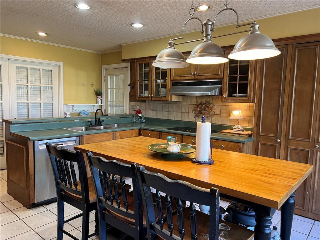 114 Hillcrest Drive