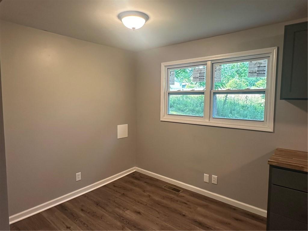 4263 Louise Lane SW