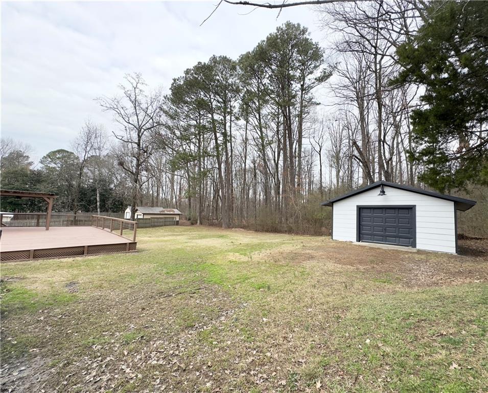 216 Three Oaks Drive SE