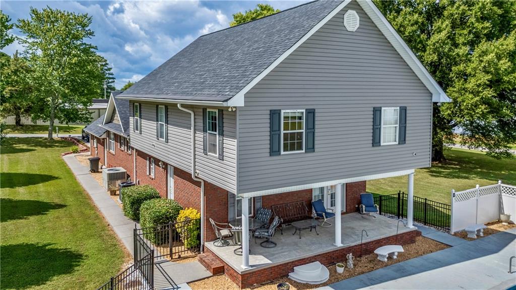 114 Belwood Drive SE