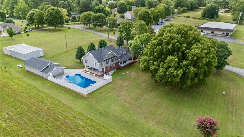 114 Belwood Drive SE