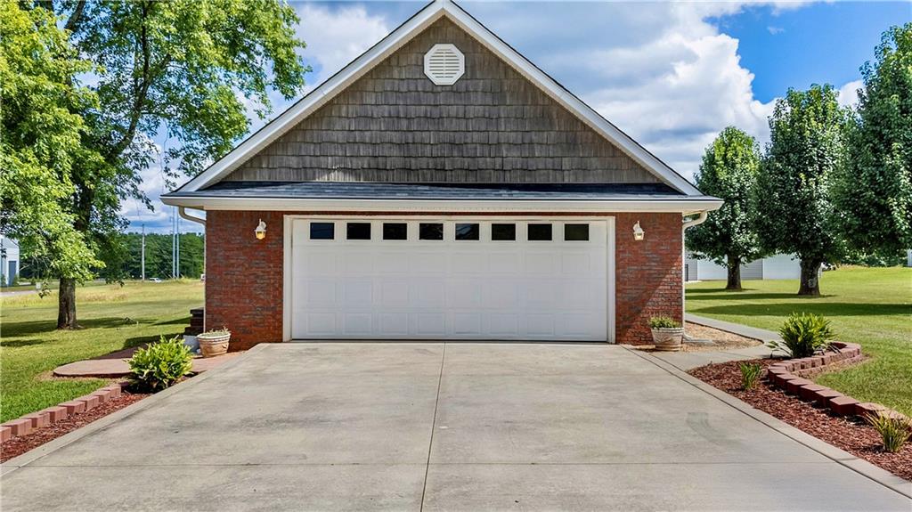 114 Belwood Drive SE