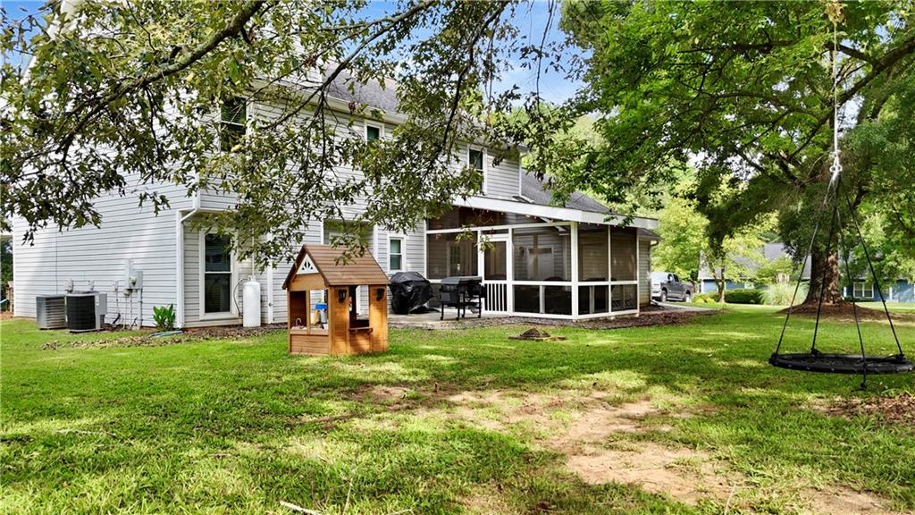 515 Walraven Road NE