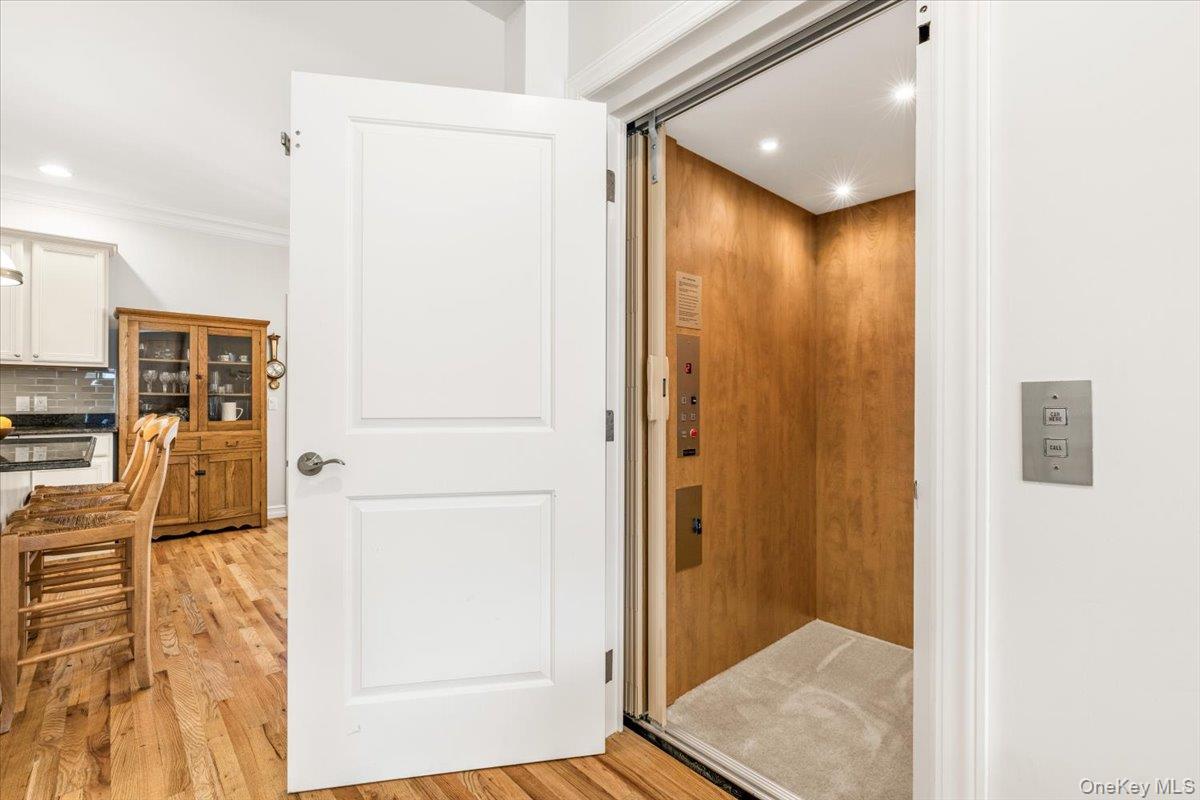 30 Hidden Ridge Court