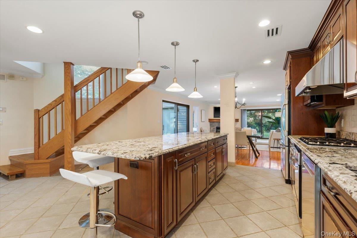 9 Evon Court