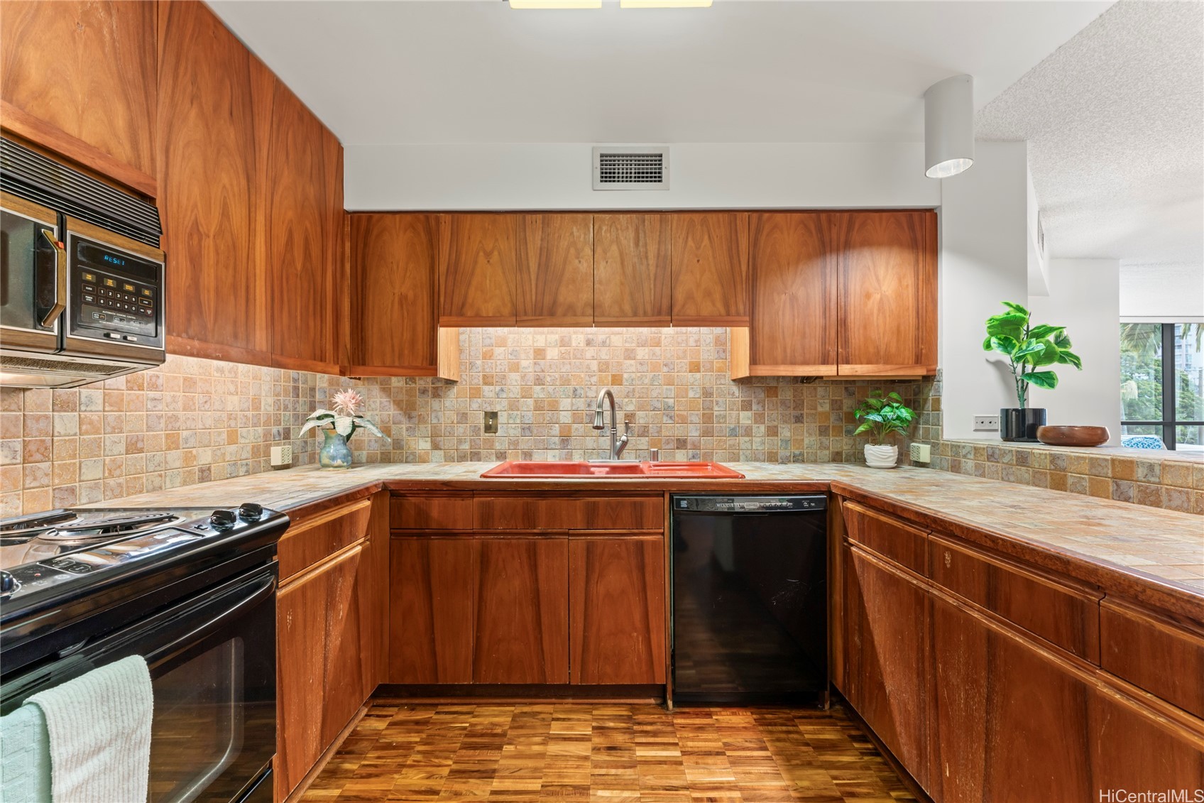 1525 Wilder Avenue 401