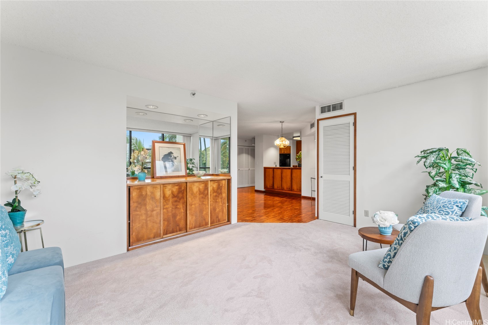 1525 Wilder Avenue 401