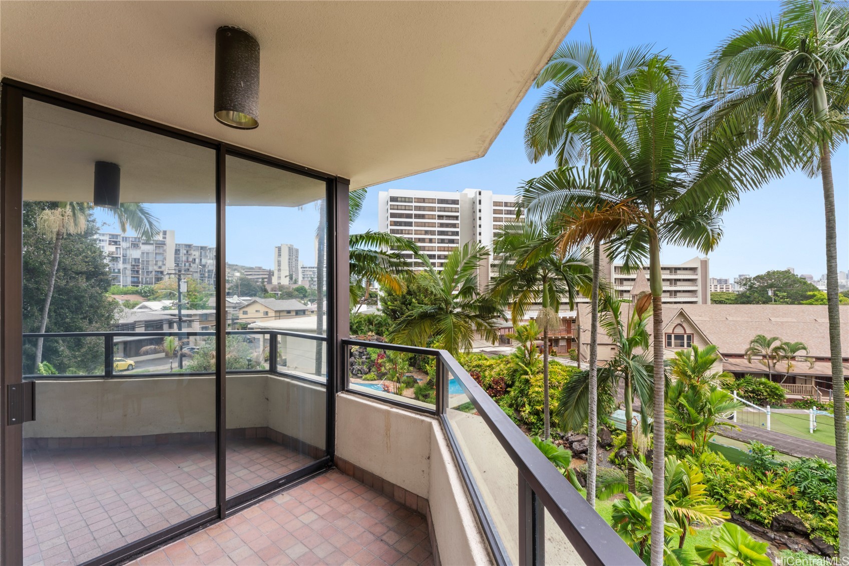 1525 Wilder Avenue 401