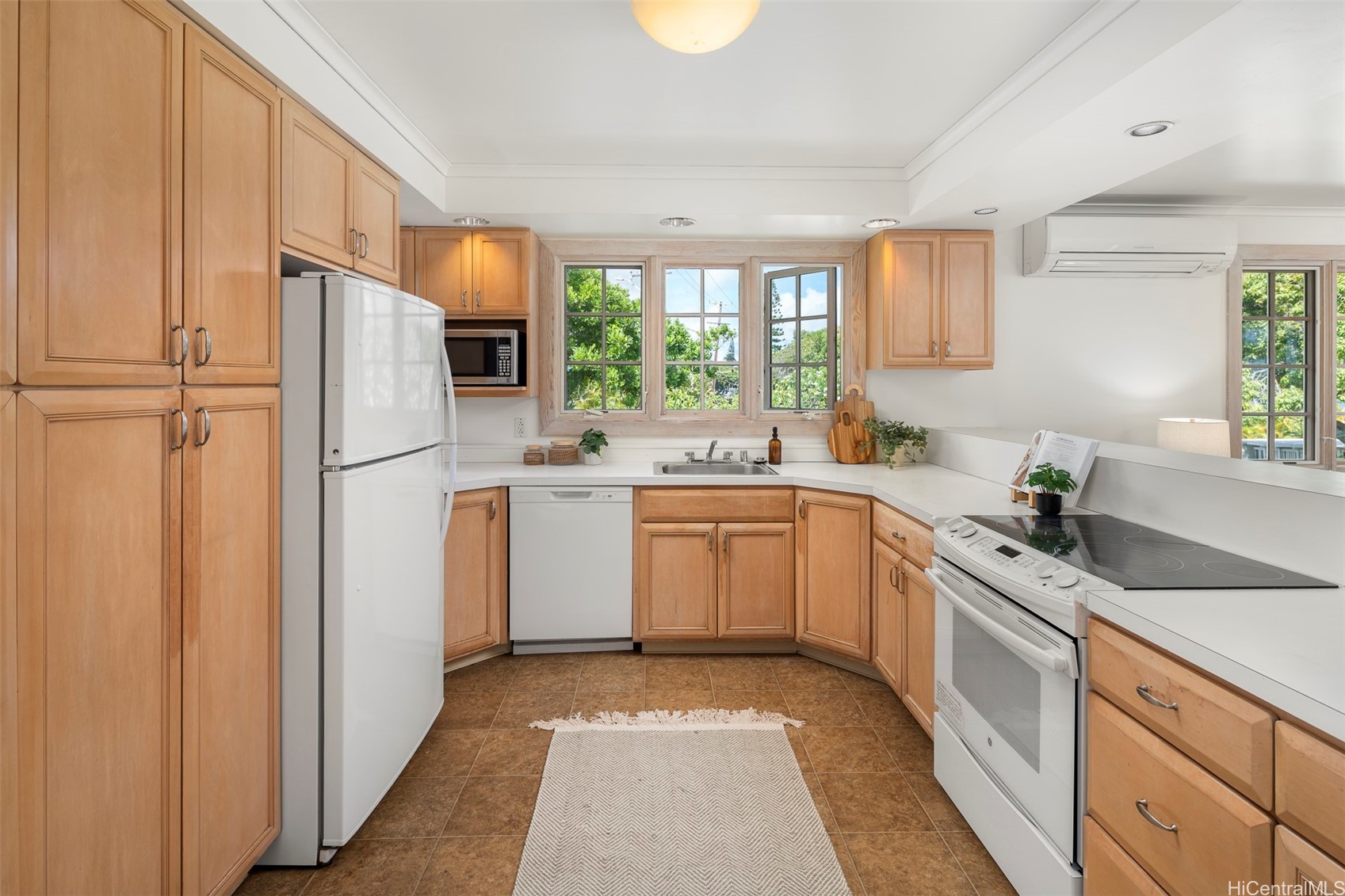 4929 Kalanianaole Highway