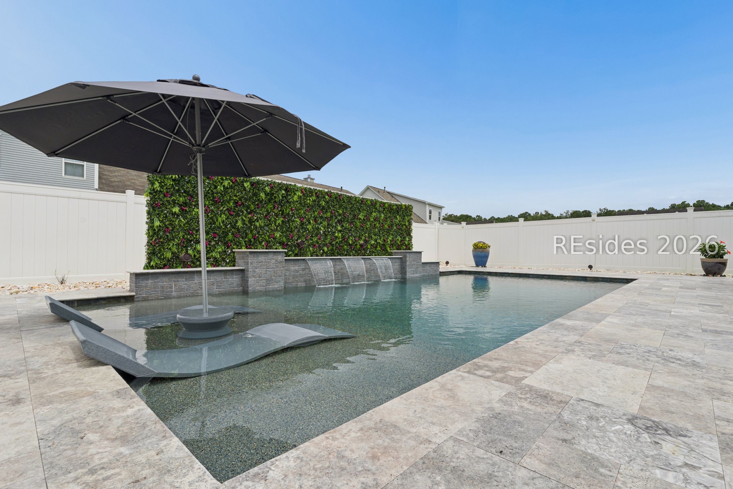 6 Benton Circle