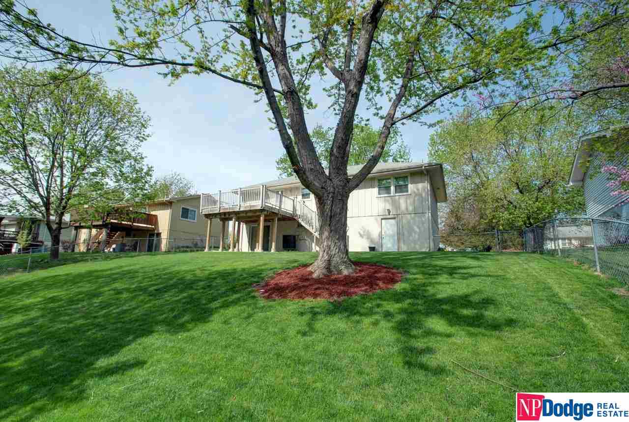 3905 N 101 Street