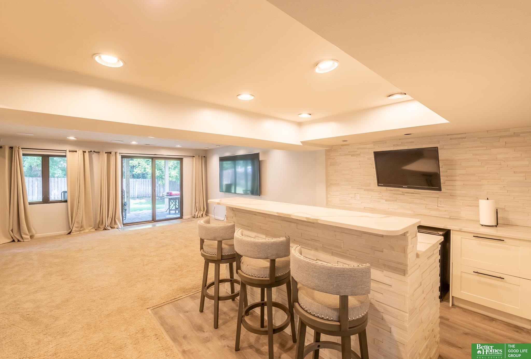 17220 S Creek Circle