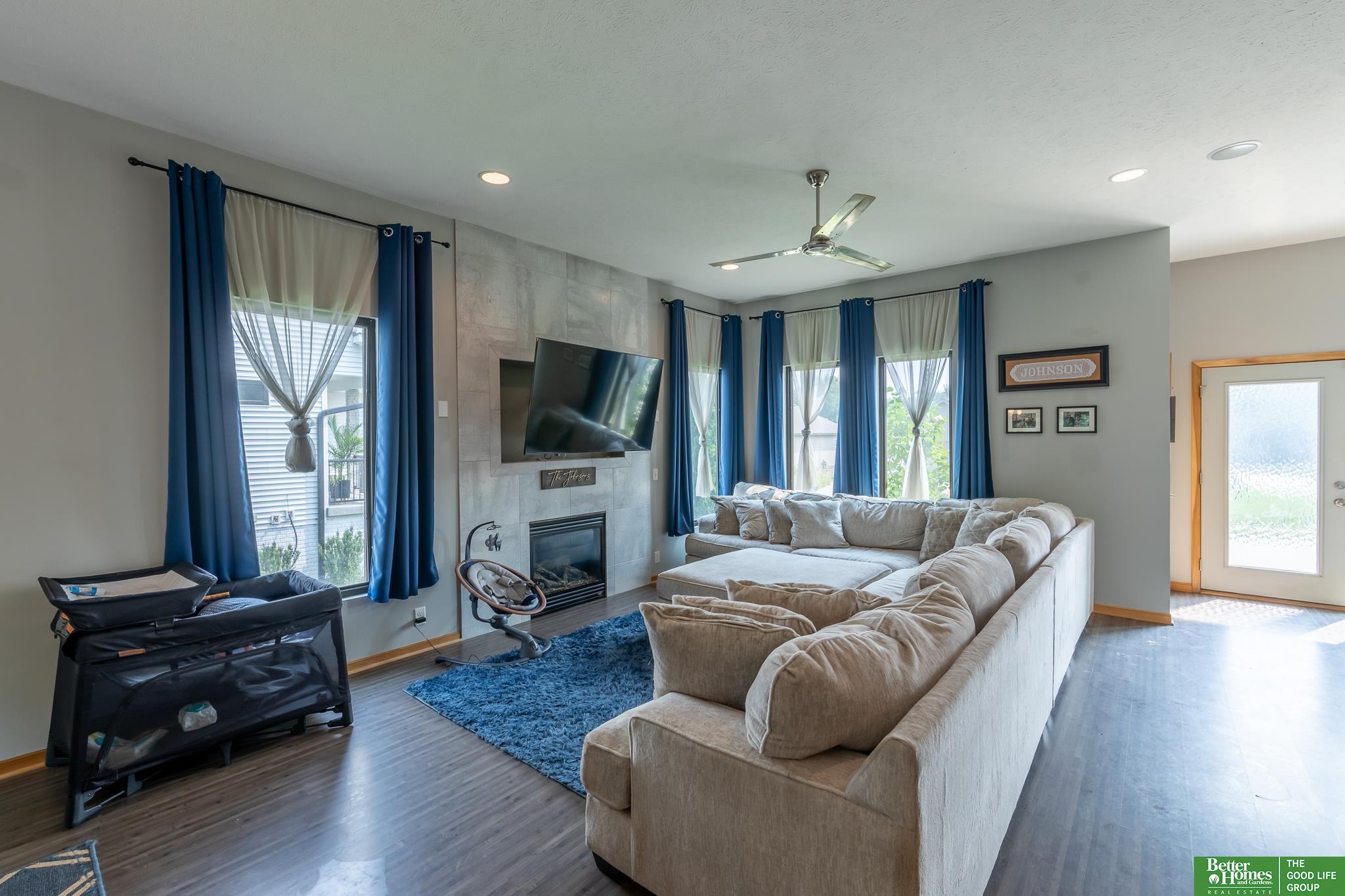 17220 S Creek Circle