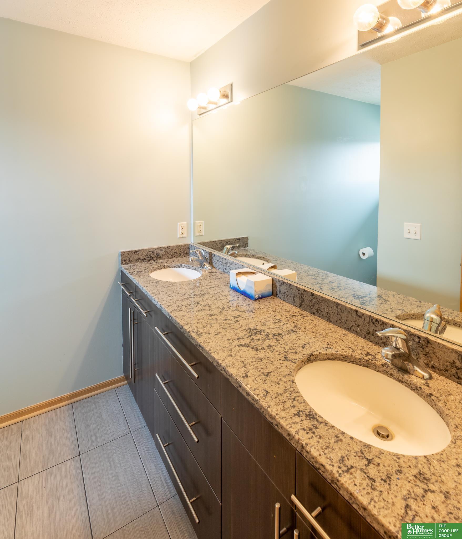 17220 S Creek Circle