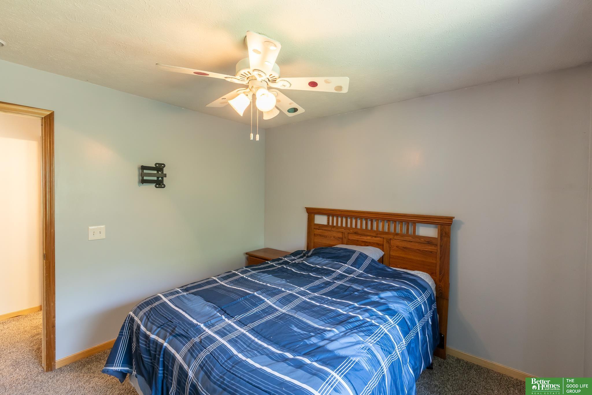 17220 S Creek Circle