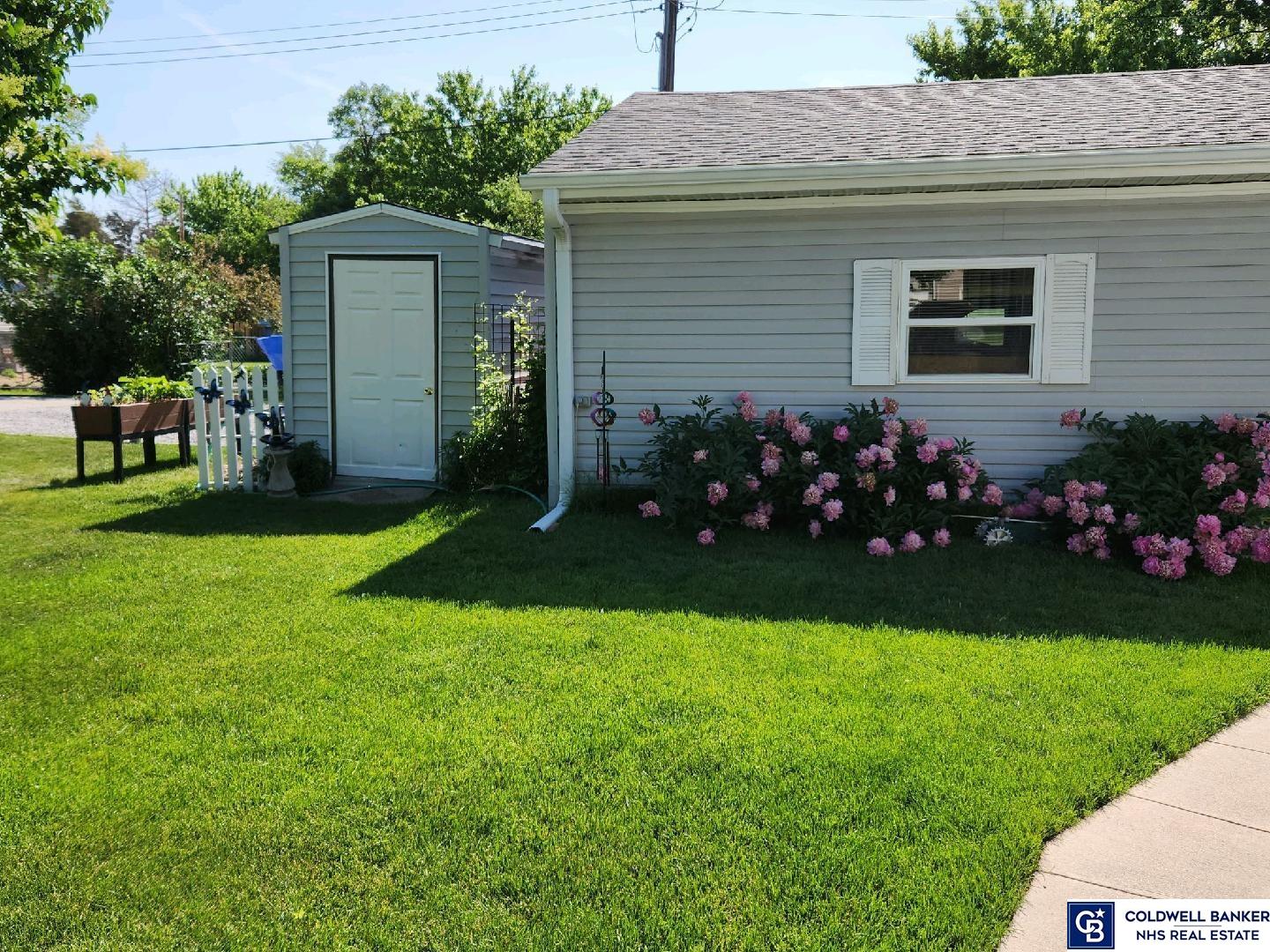 110 E North Street