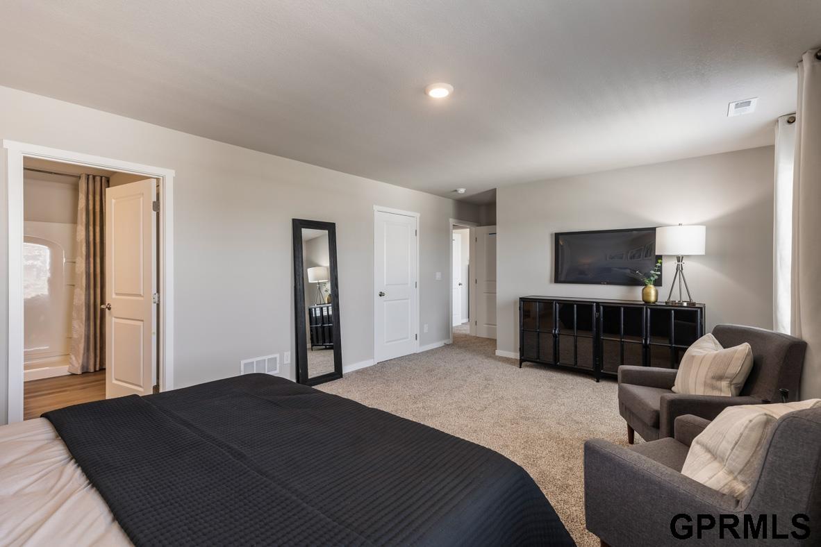 8506 S 184th Street