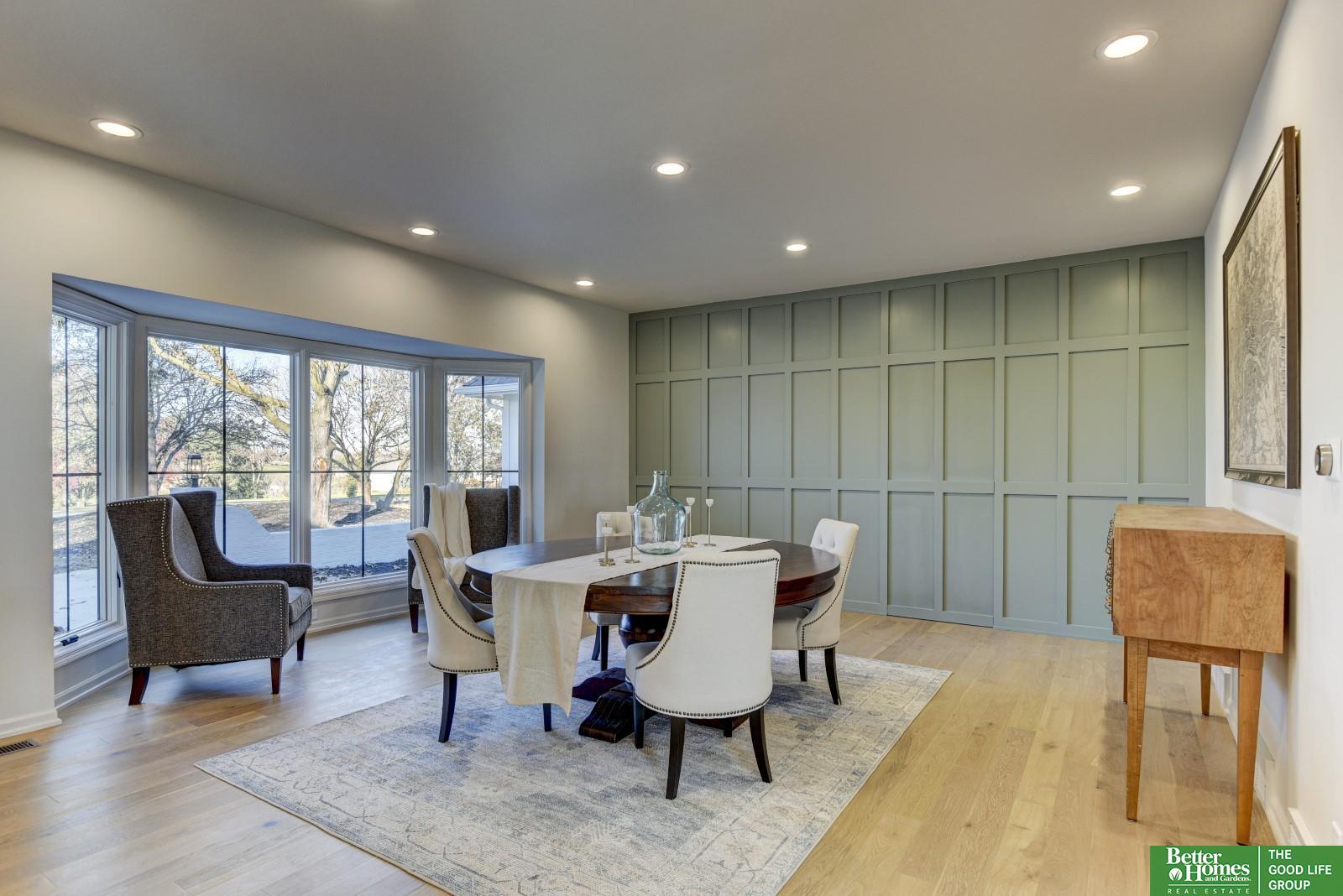 5105 S 181 Plaza